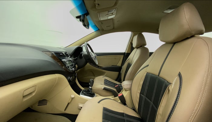 2014 Hyundai Verna FLUIDIC 1.4 VTVT CX, Petrol, Manual, 57,937 km, Right Side Front Door Cabin