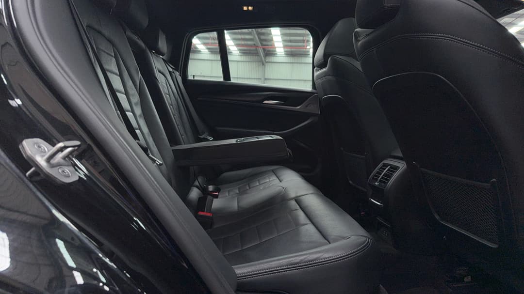 2021 BMW X4 xDrive20i M Sport, Automatic, 70355 km, Right Side Rear Door Cabin View