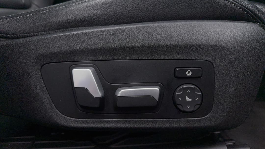 2021 BMW X4 xDrive20i M Sport, Automatic, 70355 km, Drivers Side Adjustment Panel