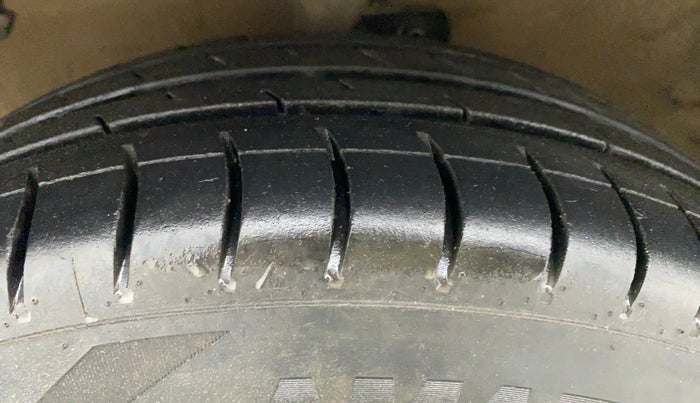 2019 Maruti Celerio VXI CNG D, CNG, Manual, 59,086 km, Left Front Tyre Tread
