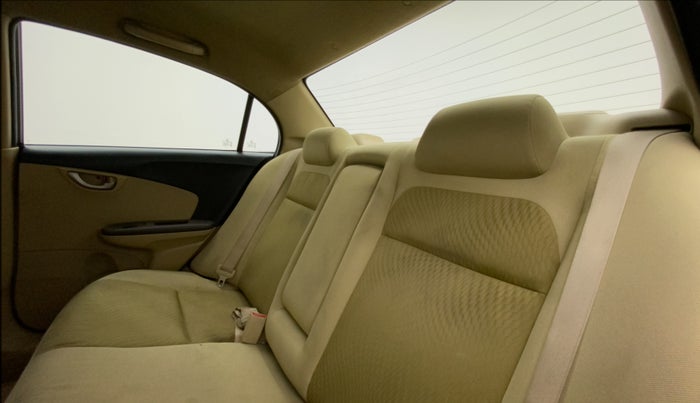 2013 Honda Amaze 1.5L I-DTEC VX, Diesel, Manual, 97,790 km, Right Side Rear Door Cabin