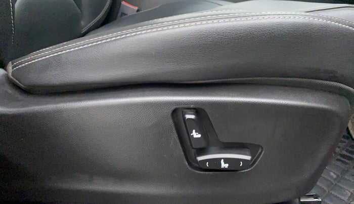 2019 MG HECTOR SHARP DCT PETROL, Petrol, Automatic, 29,647 km, Driver Side Adjustment Panel
