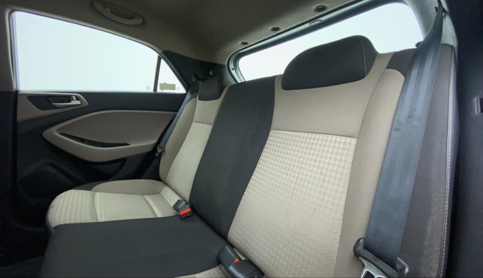 2019 Hyundai Elite i20 MAGNA PLUS 1.2, Petrol, Manual, 30,137 km, Right Side Rear Door Cabin