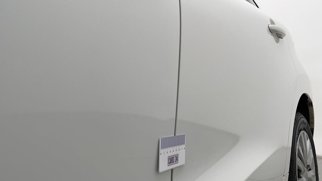 2020 Suzuki Baleno Gl, Automatic, 56912 km, Doors Front LHS Dent