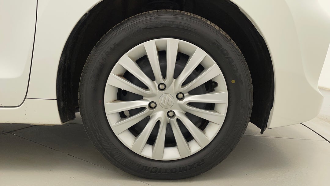 2020 Suzuki Baleno Gl, Automatic, 56912 km, Right Front Wheel