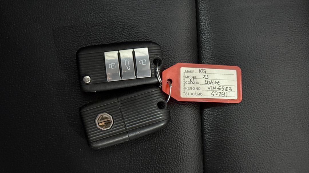 2022 MG ZS Excite, Automatic, 79259 km, Key Close-up