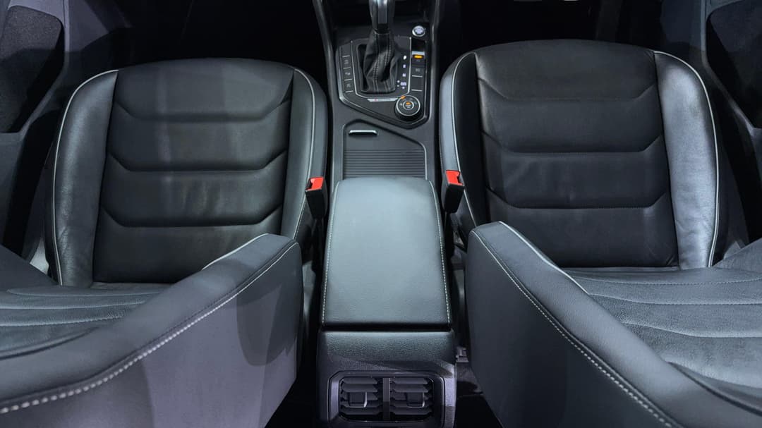 2019 Volkswagen Tiguan 162 Tsi Highline, Automatic, 66992 km, Center Console