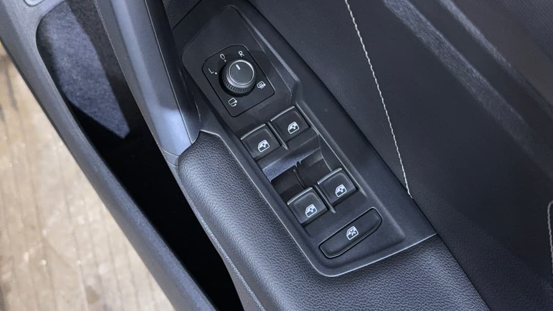 2019 Volkswagen Tiguan 162 Tsi Highline, Automatic, 66992 km, Drivers Side Door Panel Controls
