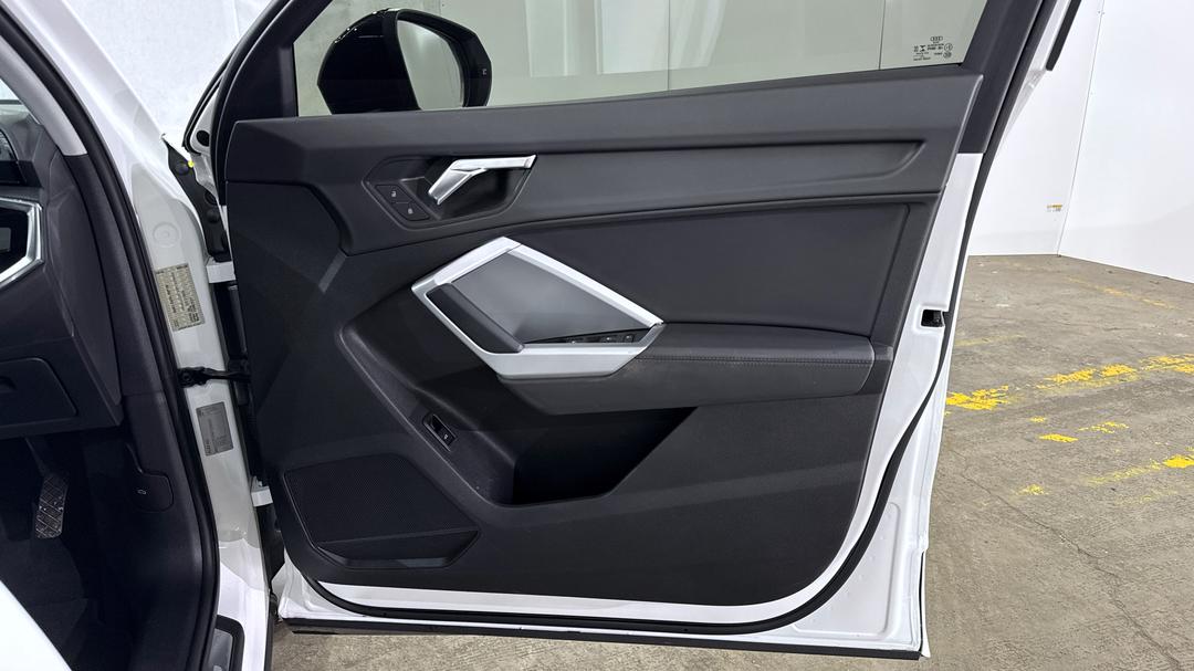 2020 Audi Q3 35 Tfsi, Automatic, 46766 km, Speaker View