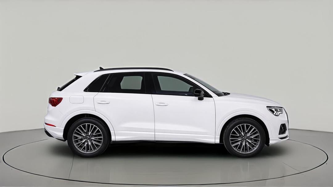 2020 Audi Q3 35 Tfsi, Automatic, 46766 km, Right Side View