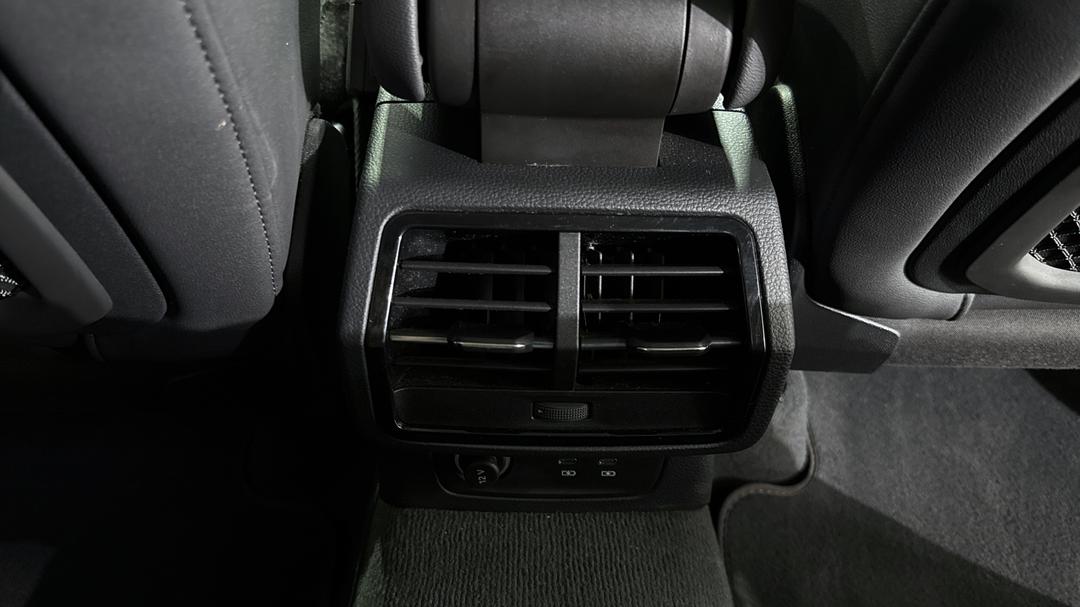 2020 Audi Q3 35 Tfsi, Automatic, 46766 km, Rear A/C Vent