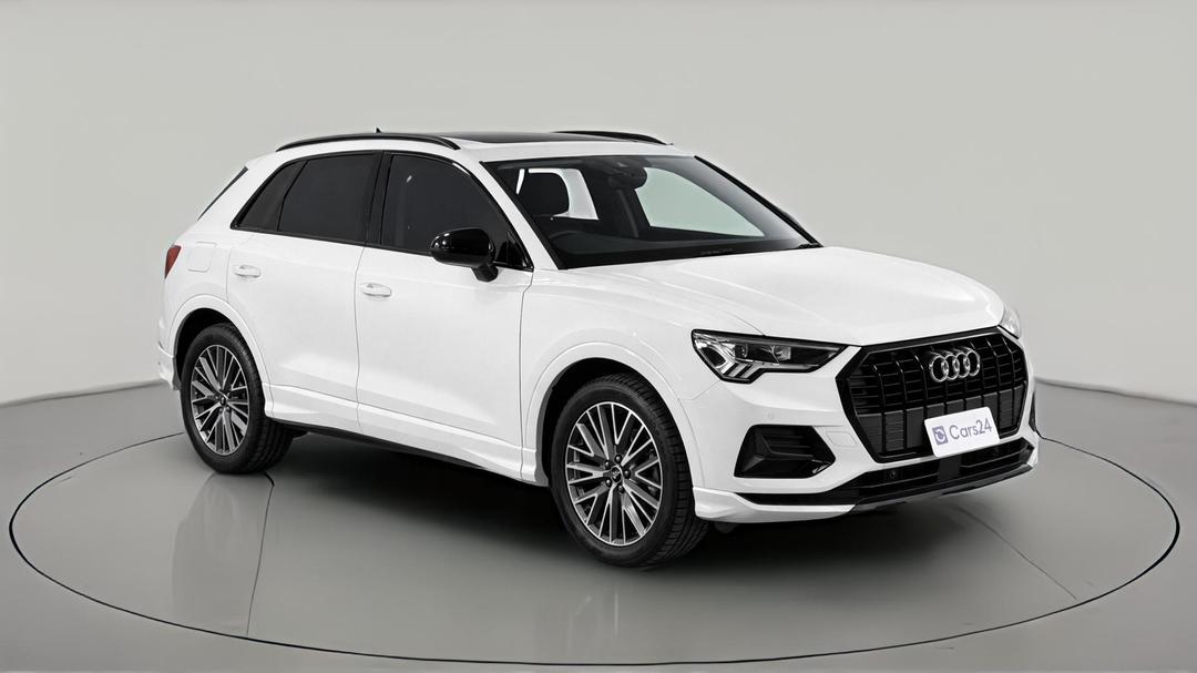2020 Audi Q3 35 Tfsi, Automatic, 46766 km, Right Front Diagonal (45- Degree) View