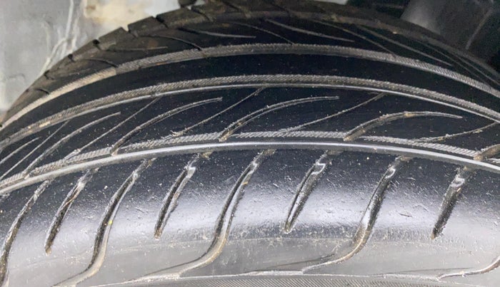 2020 Honda Amaze 1.2L I-VTEC E, Petrol, Manual, 13,328 km, Right Front Tyre Tread