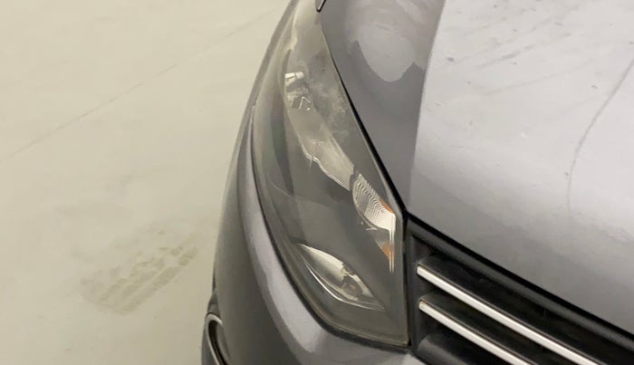 2014 Volkswagen Vento HIGHLINE 1.6 MPI, Petrol, Manual, 71,432 km, Right headlight - Faded