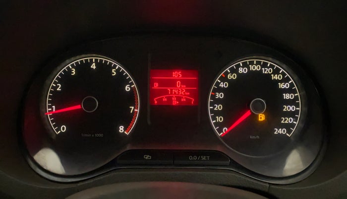 2014 Volkswagen Vento HIGHLINE 1.6 MPI, Petrol, Manual, 71,432 km, Odometer Image