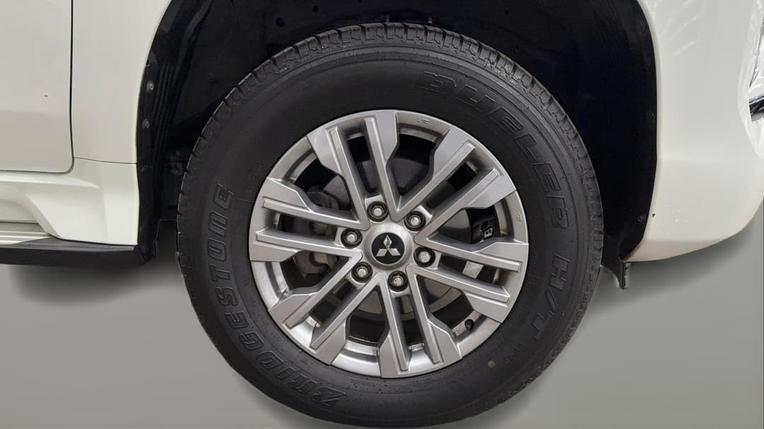 2022 Mitsubishi Pajero Sport Glx (2WD) 5 Seat, Automatic, 44670 km, Right Front Wheel