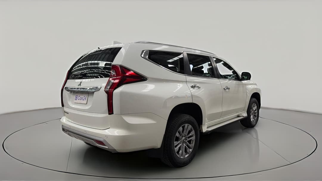 2022 Mitsubishi Pajero Sport Glx (2WD) 5 Seat, Automatic, 44670 km, Right Back Diagonal (45- Degree) View