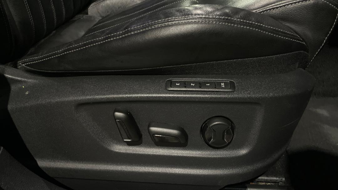 2019 SKODA Karoq 110tsi, Automatic, 73886 km, Drivers Side Adjustment Panel
