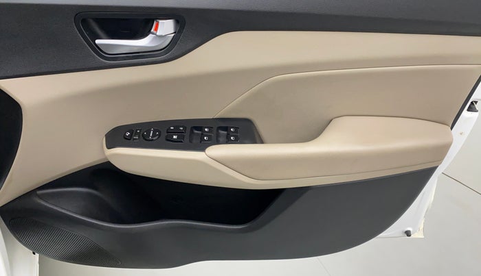 2019 Hyundai Verna 1.6 SX VTVT AT (O), Petrol, Automatic, 27,669 km, Driver Side Door Panels Control