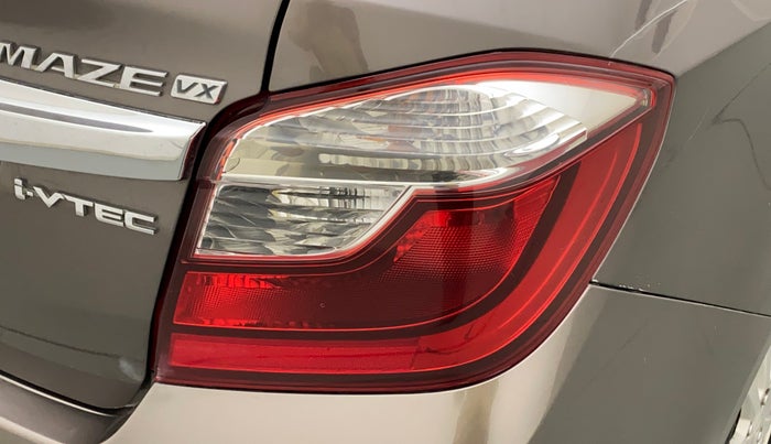2016 Honda Amaze 1.2L I-VTEC VX, Petrol, Manual, 50,466 km, Right tail light - Minor scratches