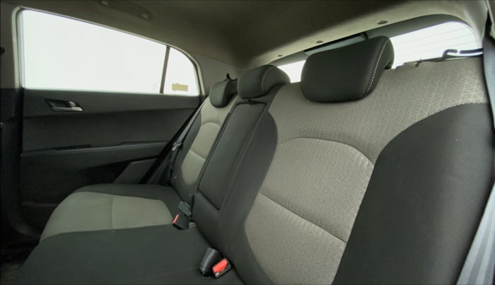 2016 Hyundai Creta 1.6 CRDI SX PLUS AUTO, Diesel, Automatic, 91,928 km, Right Side Rear Door Cabin