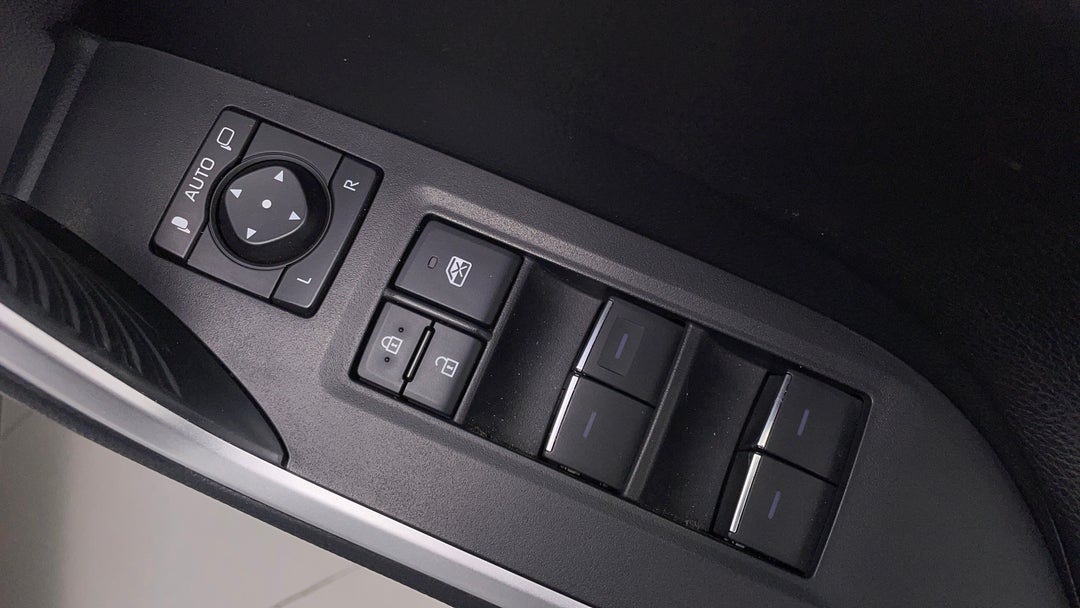 2023 Toyota RAV4 Cruiser (2wd) Hybrid, Automatic, 14290 km, Drivers Side Door Panel Controls