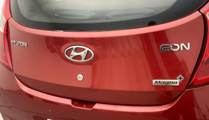 2012 Hyundai Eon MAGNA +, Petrol, Manual, 29,078 km, Dicky (Boot door) - Minor scratches