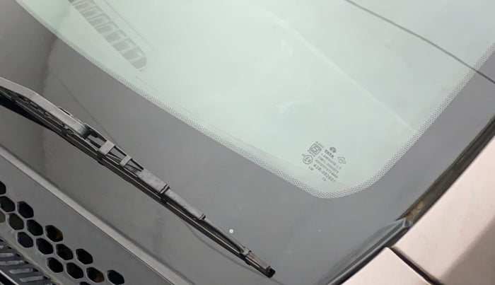 2019 Tata Tiago XZA PETROL, Petrol, Automatic, 47,032 km, Front windshield - Minor spot on windshield