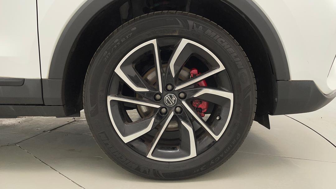 2021 MG Zst Essence, Automatic, 31956 km, Right Front Wheel
