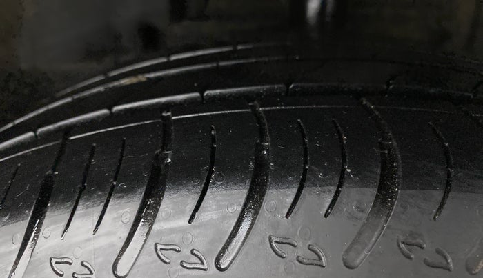 2018 Tata NEXON XM 1.5, Diesel, Manual, 68,389 km, Left Front Tyre Tread