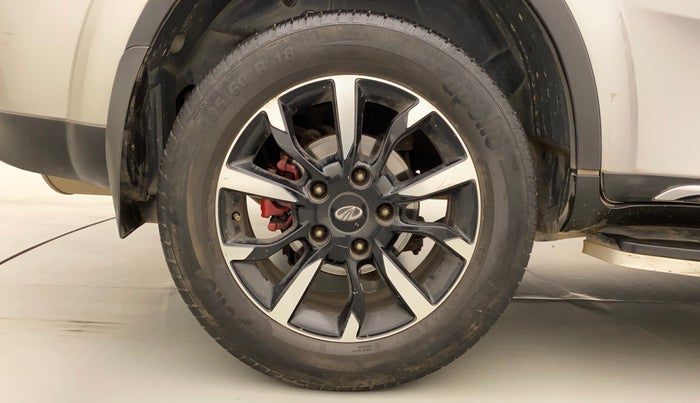 2018 Mahindra XUV500 W11 AT, Diesel, Automatic, 57,781 km, Right Rear Wheel