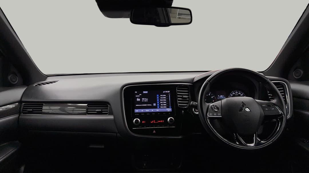 2020 Mitsubishi Outlander Black Edition 7 Seat (2WD), Automatic, 113014 km, Dashboard View