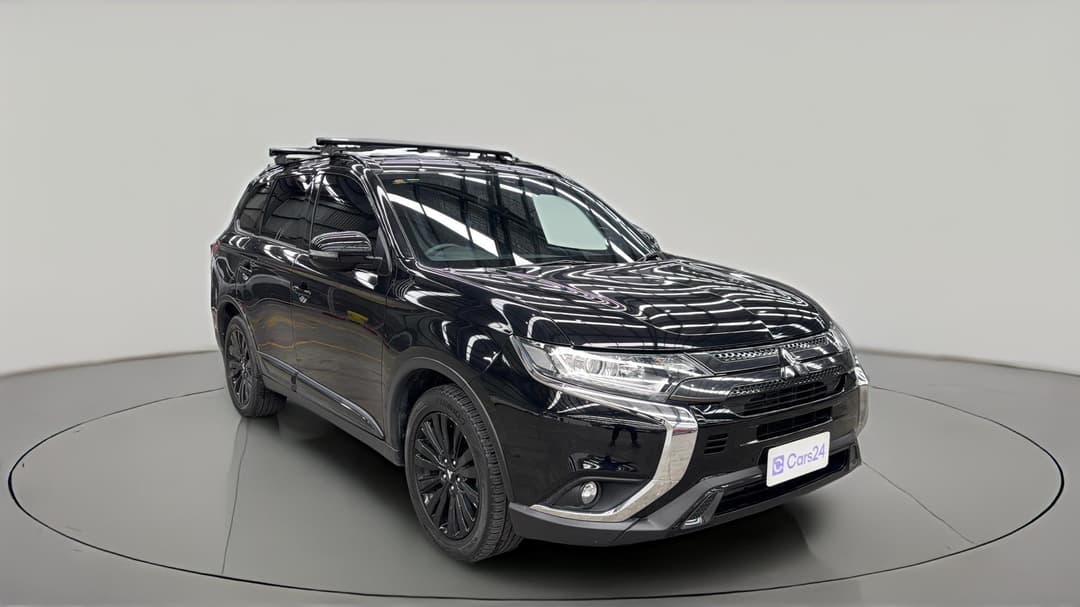2020 Mitsubishi Outlander Black Edition 7 Seat (2WD), Automatic, 113014 km, Right Front Diagonal (45- Degree) View
