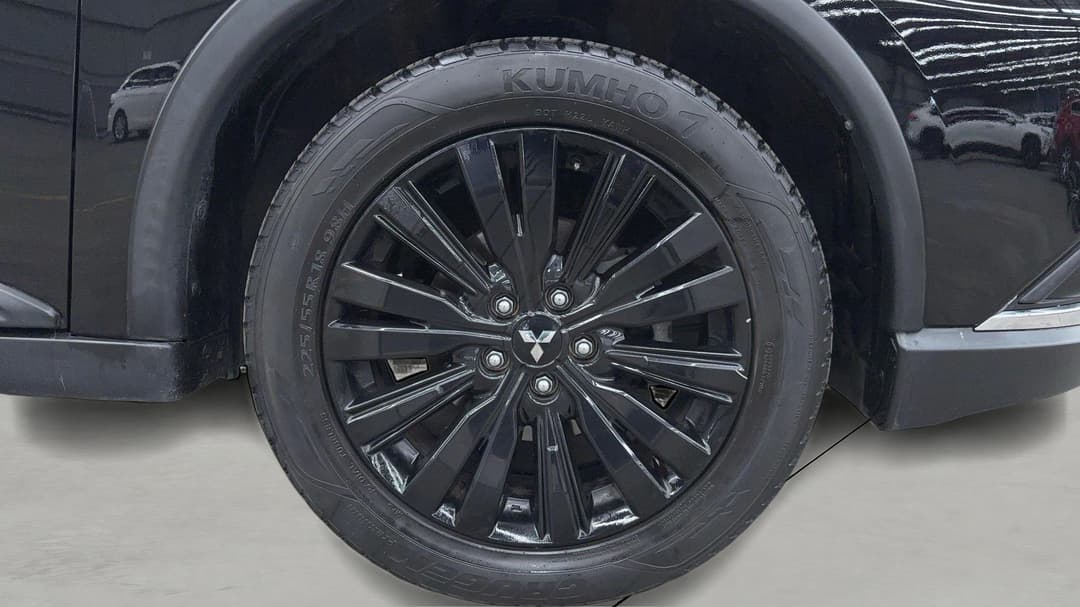 2020 Mitsubishi Outlander Black Edition 7 Seat (2WD), Automatic, 113014 km, Right Front Wheel