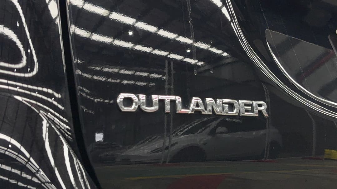 2020 Mitsubishi Outlander Black Edition 7 Seat (2WD), Automatic, 113014 km, Badge (Boot Left Side)