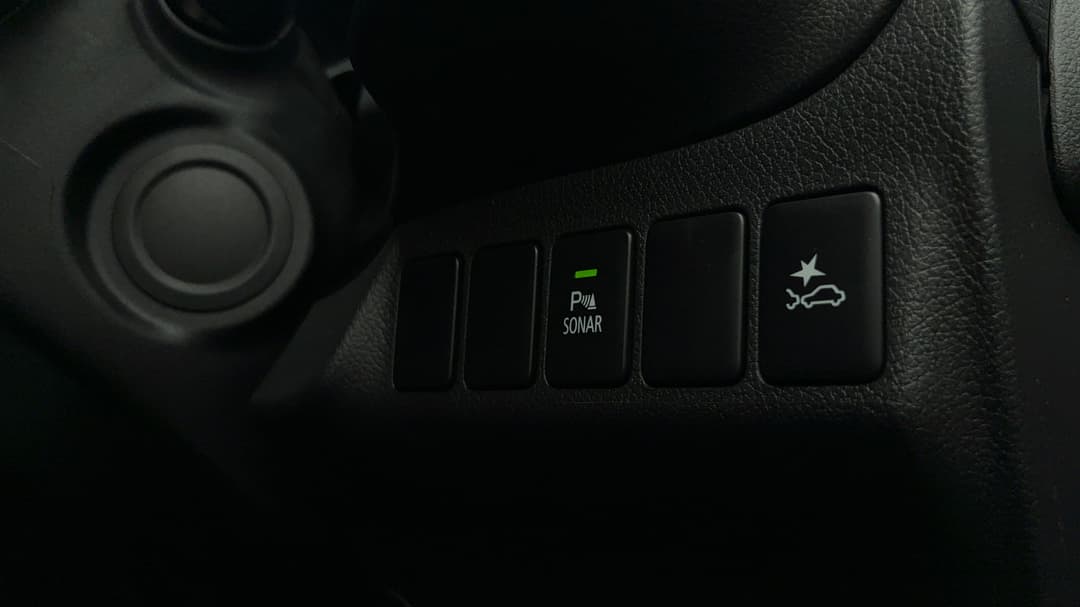 2020 Mitsubishi Outlander Black Edition 7 Seat (2WD), Automatic, 113014 km, Utility Switches/Buttons