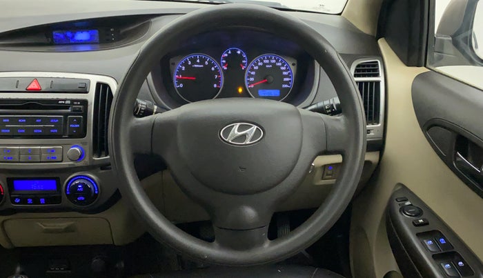 2013 Hyundai i20 MAGNA 1.2, Petrol, Manual, 45,077 km, Steering Wheel Close Up