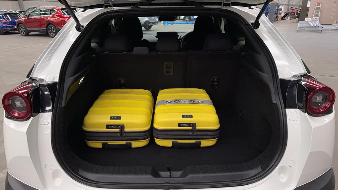 2021 Mazda Mx-30 G20e Evolve Mhev, Automatic, 58188 km, Boot Inside View with Luggage