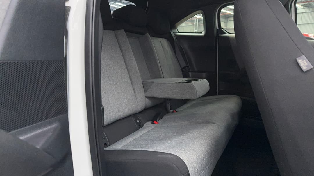 2021 Mazda Mx-30 G20e Evolve Mhev, Automatic, 58188 km, Right Side Rear Door Cabin View
