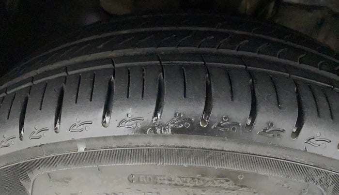 2018 Tata TIGOR XZA PETROL, Petrol, Automatic, 36,959 km, Right Front Tyre Tread