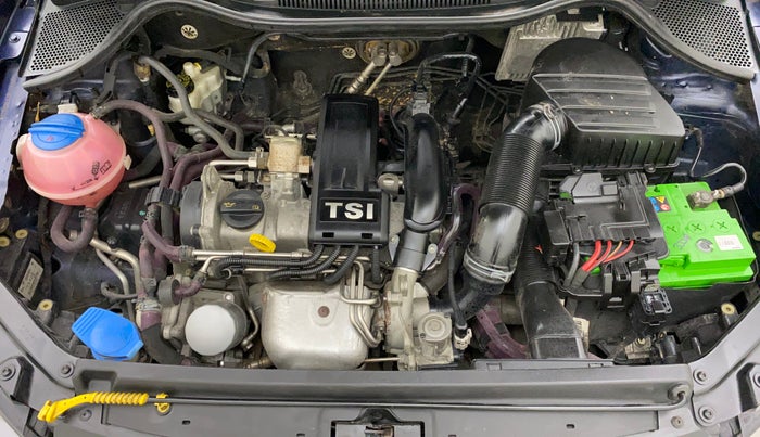 2014 Volkswagen Vento COMFORTLINE TSI AT PETROL, Petrol, Automatic, 57,022 km, Open Bonet