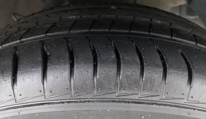 2019 Hyundai NEW SANTRO SPORTZ 1.1, Petrol, Manual, 12,341 km, Right Front Tyre Tread