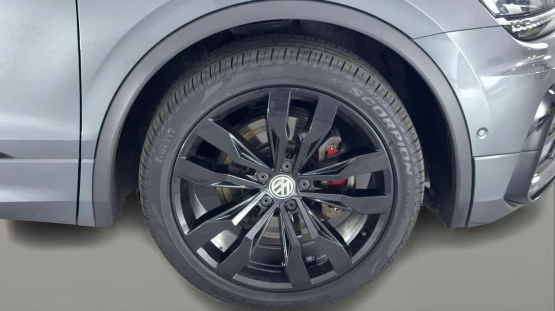 2018 Volkswagen Tiguan Wolfsburg Edition, Automatic, 74456 km, Right Front Wheel