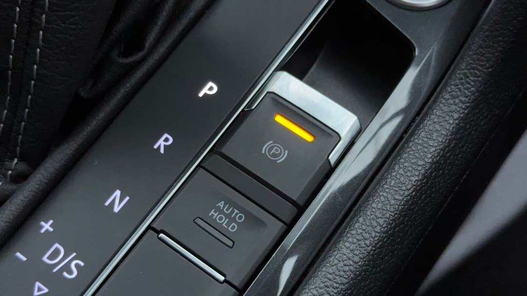 2018 Volkswagen Tiguan Wolfsburg Edition, Automatic, 74456 km, Handbrake