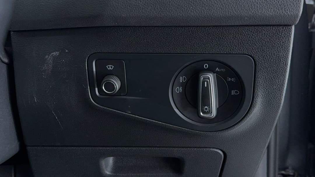 2018 Volkswagen Tiguan Wolfsburg Edition, Automatic, 74456 km, Utility Switches/Buttons