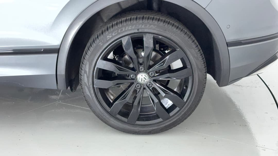 2018 Volkswagen Tiguan Wolfsburg Edition, Automatic, 74456 km, Left Rear Wheel