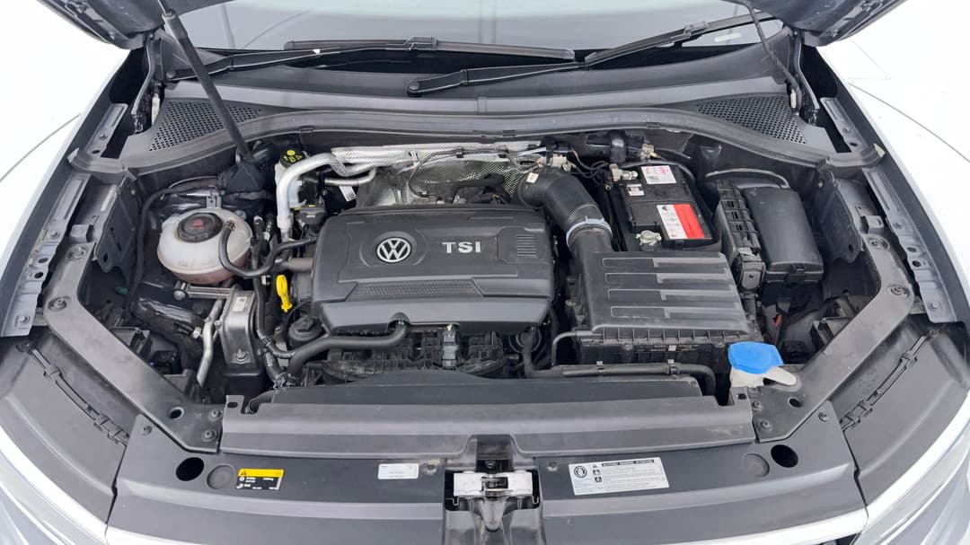 2018 Volkswagen Tiguan Wolfsburg Edition, Automatic, 74456 km, Open Bonnet (Engine)