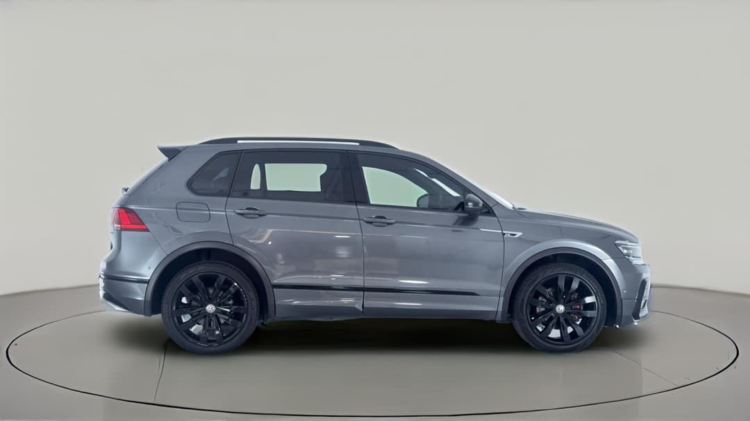 2018 Volkswagen Tiguan Wolfsburg Edition, Automatic, 74456 km, Right Side View