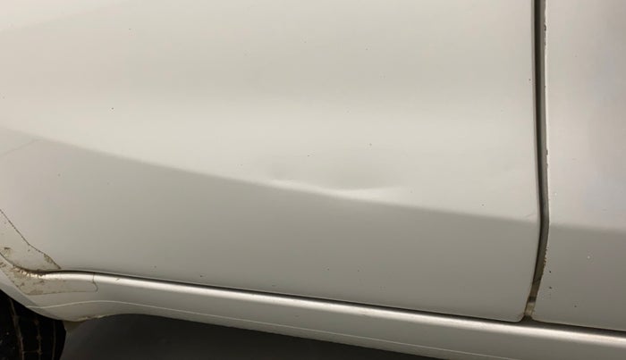 2011 Maruti Ritz VXI, Petrol, Manual, 1,28,149 km, Right rear door - Slightly dented