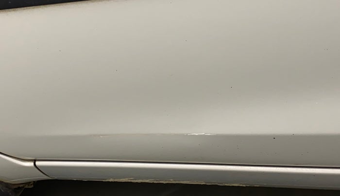 2011 Maruti Ritz VXI, Petrol, Manual, 1,28,149 km, Front passenger door - Minor scratches